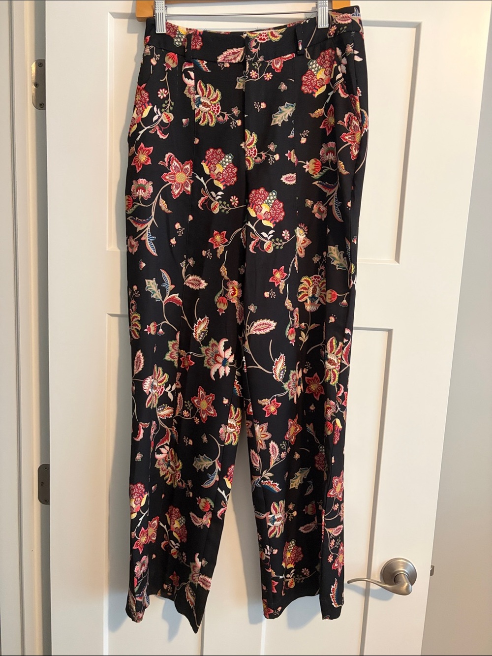 CeCe Black Wide-Leg Floral Pants with Red & Cream Accents